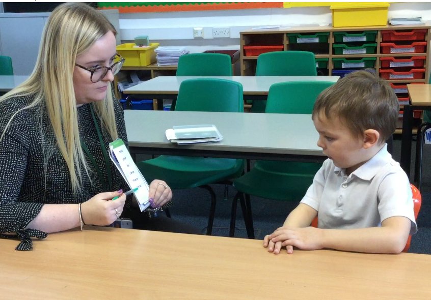 RockinghamEYFS's tweet photo. Parents please join us tomorrow on Google Classroom to find out how to support your child in recognising phonically irregular words, otherwise known as 'red words' @RockinghamPri #overlearning #reviewandrecap #practicemakesperfect https://t.co/0ZpgMbkN9s