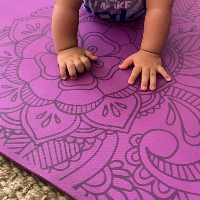 MuyLila's tweet photo. Es hora de mantener la cordura. 
No te preocupes por ser súper productiva y avanzar en mil proyectos.  Estamos en medio de una pandemia y con mantener la cordura es suficiente.  Mantén la calma y la creatividad vendrá.  #muylila #panama #covid_19 #aguayj… https://t.co/uVfjFMmXCm https://t.co/n41G1439LA