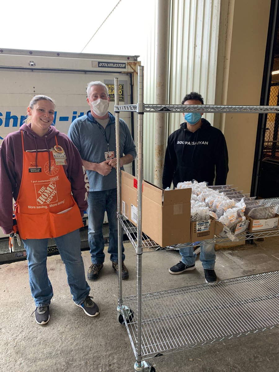 Auburn Team is delivering masks, gloves, safety glasses to our First Responders. Thank you UMass Hospital and Auburn Ma Police Dept for taking care of us and keeping us safe ⁦<a href="/JasonArigoni/">Jason Arigoni</a>⁩ ⁦<a href="/stevenlongmoor1/">Steven Longmoore</a>⁩ ⁦<a href="/HomeAuburn/">Auburn Home Depot</a>⁩ ⁦<a href="/keith_metivier/">Keith Metivier</a>⁩