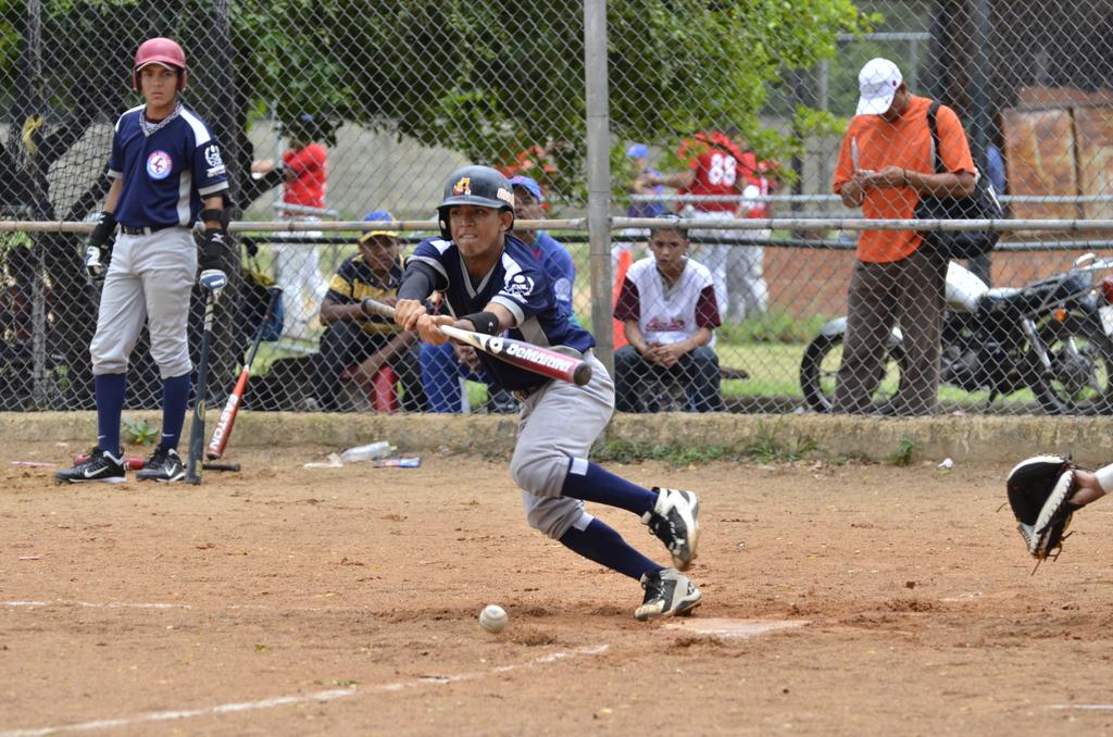 ligaince's tweet photo. Seguimos con 2013 y el recorrido por todos los años de trabajo de #FotoSportRules 📷🔥🔥 en los mejores eventos de la #LigaINCE
•
@fevebeisbol @AsoAraguaBB @CBMLosPotros @ClubIncitos
#Sudamtex @AguiluchosClub #LosCriollos #Manpitos https://t.co/EvYFxznUh0