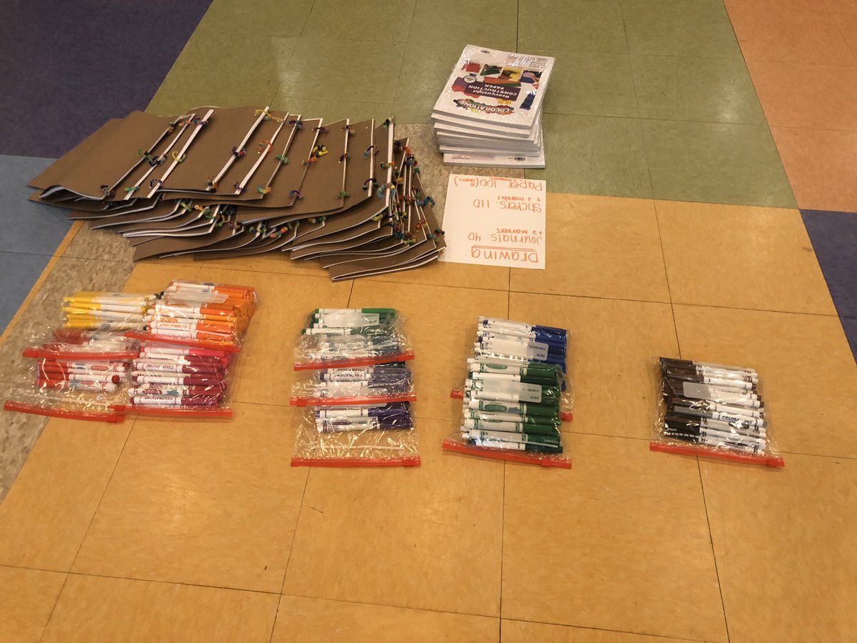 earlystartkc's tweet photo. Metro Center/St. Mark Center families: tomorrow/Thurs. morning (March 25, 9AM-Noon), you can visit St. Mark Center for a drive-up distribution of food (fruit, pasta, bread, cereal, milk, eggs, and more), and student art supplies & projects.
#LittleLearnersKC #PreKForKC https://t.co/YOtSOuDk9p