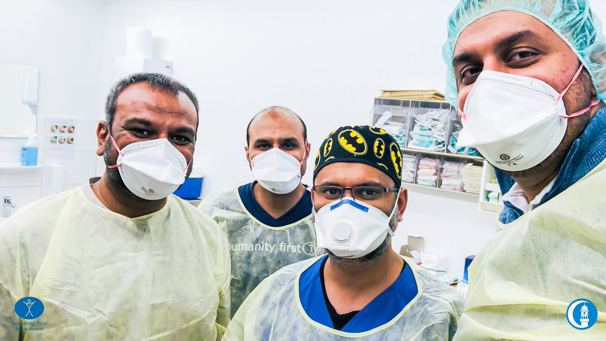 HumanityFirstDE's tweet photo. Eine Erstaufnahmeeinrichtung in Suhl (Thüringen) mit über 500 Flüchtlingen steht unter Quarantäne. Humanity First steht auch in solch schweren Zeiten den am stärksten isolierten Menschen bei und hilft ehrenamtlich vor Ort in Kooperation mit der MAMO. #Coronavirus https://t.co/0GjJr3O0h5