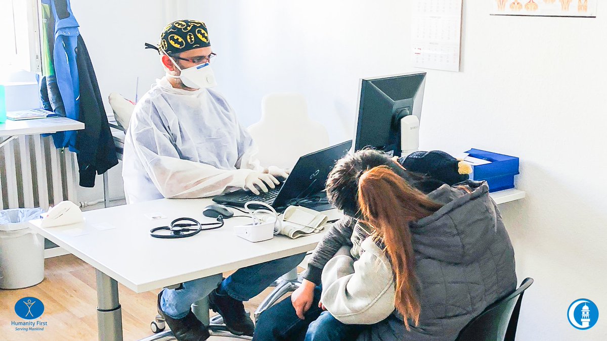 HumanityFirstDE's tweet photo. Eine Erstaufnahmeeinrichtung in Suhl (Thüringen) mit über 500 Flüchtlingen steht unter Quarantäne. Humanity First steht auch in solch schweren Zeiten den am stärksten isolierten Menschen bei und hilft ehrenamtlich vor Ort in Kooperation mit der MAMO. #Coronavirus https://t.co/0GjJr3O0h5