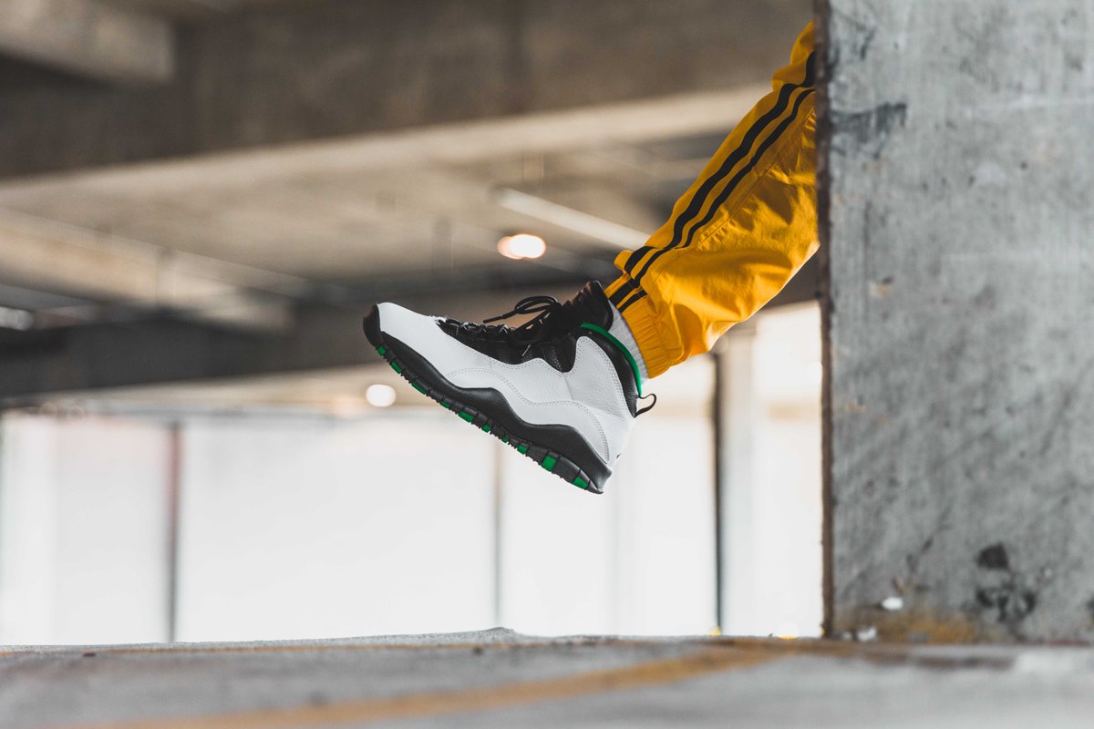DTLRVILLA's tweet photo. The Air #Jordan #Retro10 Grade-school 'Seattle Supersonics' is on sale. See cart for price!
Link to cop: https://t.co/td4Z70i0dc https://t.co/CDEAgRZAQ4