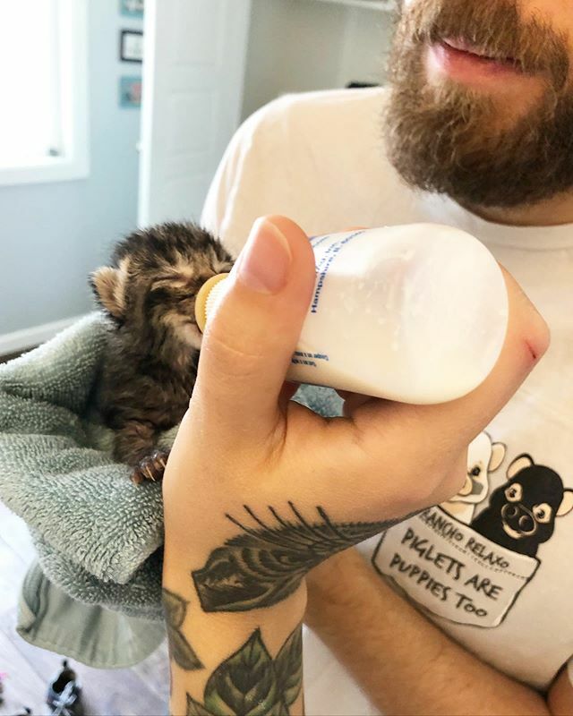 Butt baths &amp; warm bottles for sweet baby Nelly. ♥️ ift.tt/2WHZGLj