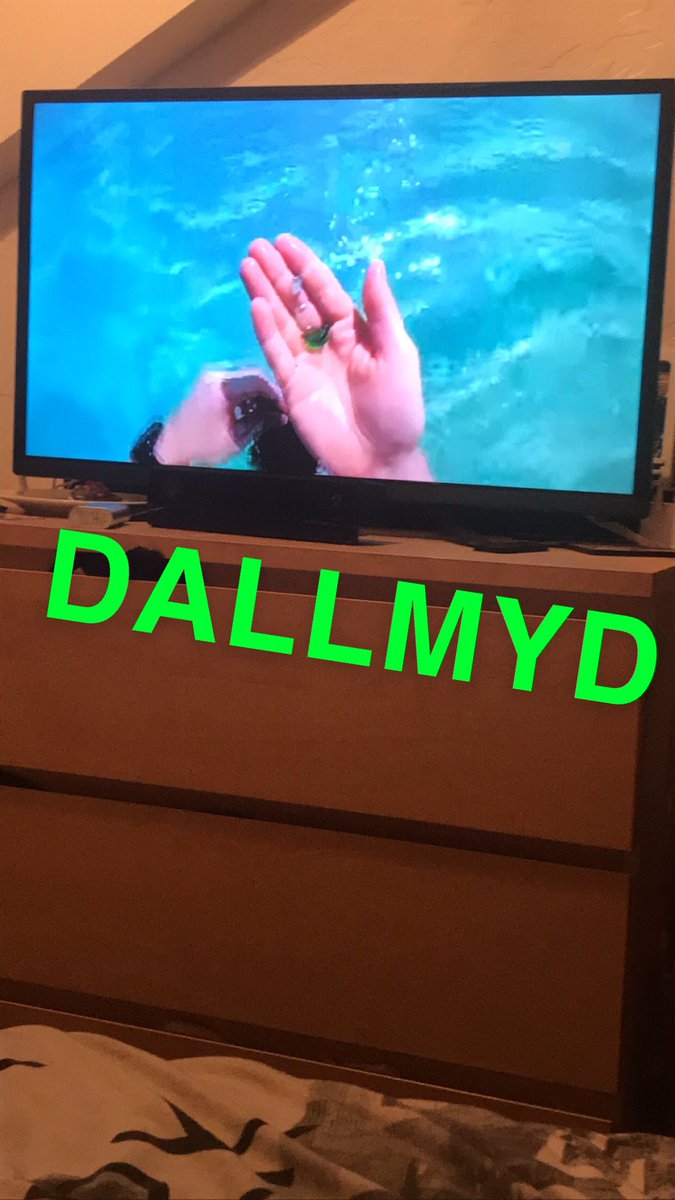 AprilJade_'s tweet photo. Welp @DALLMYD back watching the videos. Seas glass looks so pretty. Hope youβre doing well and healing well. Stay Safe. #ScubaJake #OceanTreasure https://t.co/SfbD2gJdov