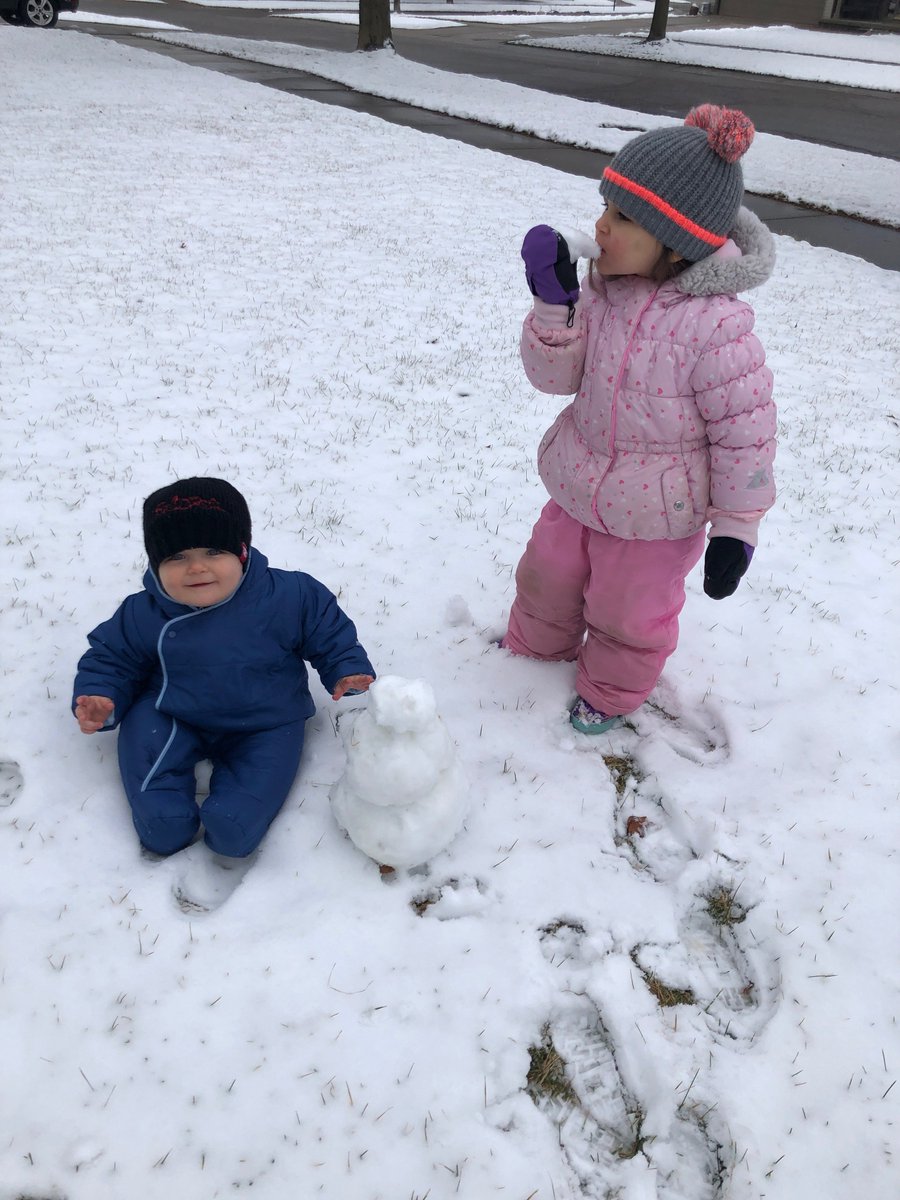 A2KingPrincipal's tweet photo. Finding the joy in each new day! Thanks, King kids, for enjoying the snow this morning and sharing in our Spirit Day! #joyinthejourney #lovethelearning @A2schools @A2SchoolsSuper https://t.co/TFF4JGunah