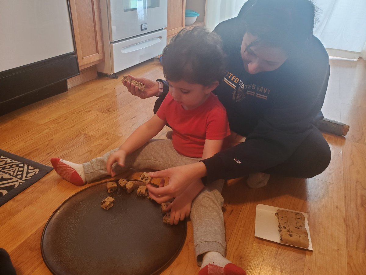 CJeromeDad's tweet photo. Learning Mommy's secret cookie recipe.
#makefromscratch
#offlotterywinnings https://t.co/e8Bok97TFK