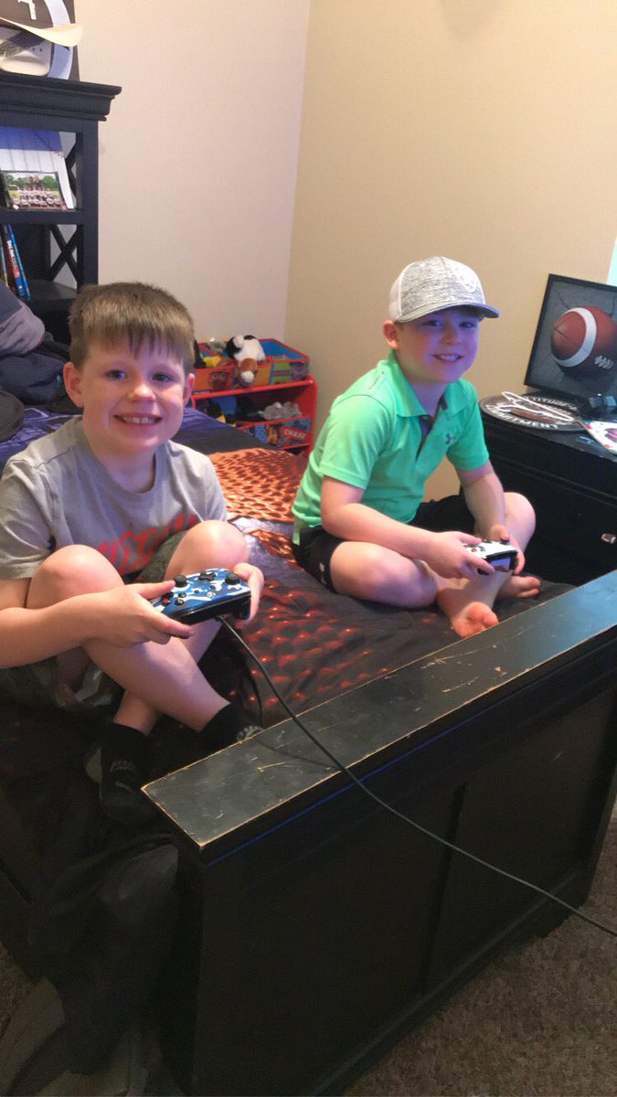 KaylaAWarren's tweet photo. Master It Monday: Brantley &amp; Brady both enjoy spending time together! One of their favorite hobbies when they’re stuck inside is playing the XBox! #masteritmonday #wwway #WWEnergyBus  @WWPPanthers @WestwoodISD https://t.co/5SPZ1r2i4a