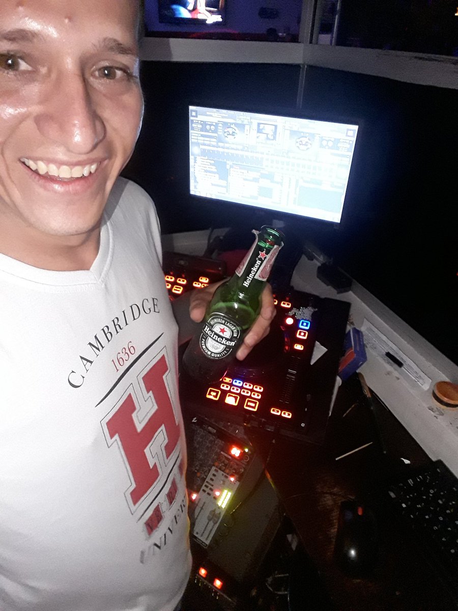 DJfabiandonoso's tweet photo. #DjfabianDonoso #Cúcuta #Colombia #YoAmoCúcuta #CúcutaEsLoMio #DeCúcutaMano #House #Techhouse #Deep #Dj #FinDeSemana #LatinMusic #DjLife #NewMusic #Music #InstaMusic #Remix #Studio #Recording #Produce #Musicstudio #GoodVives #GoodLifeMusic #Life #MusicLife https://t.co/ntEpriIcP3