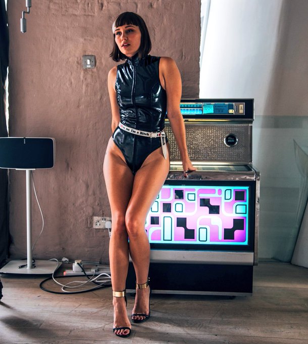 New photo set showing off my fave pvc latex body with a delightful little zip between my legs 🍯 All on<a href="/tag/onlyfans"class="tags"><span>#onlyfans</span></a>