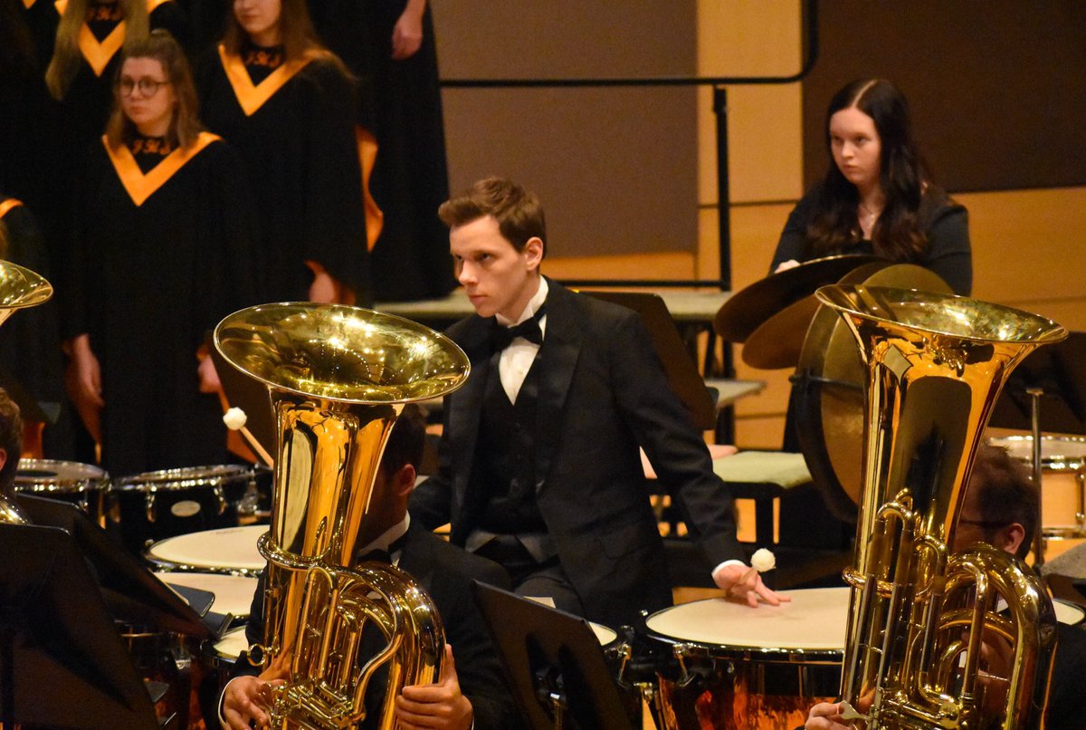 Farmington HS Band tweet media