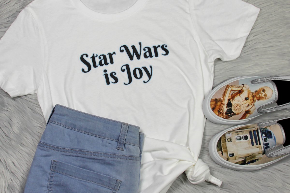 Star Wars is Joy 💙 thekesselrunway.com/star-wars-is-j… #starwars #thekesselrunway #starwarsfashion