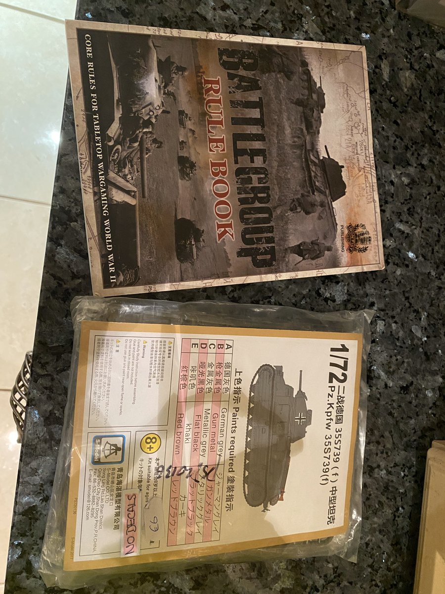 ManOnAHog's tweet image. Right, I’ve got 12 weeks to learn how to play #BattleGroup and build a tank ! #Geekoverload