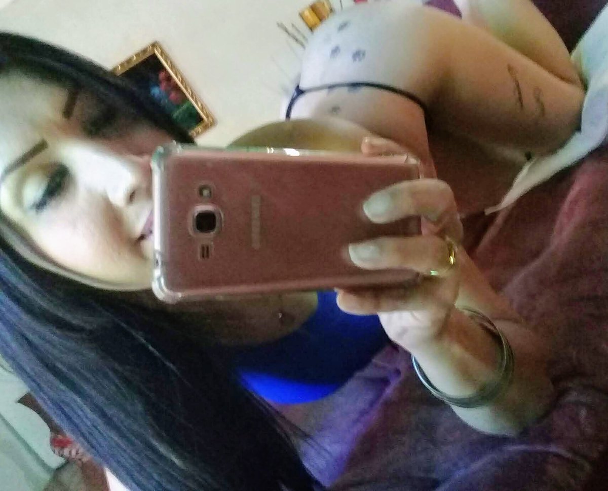 Vicky20397681's tweet photo. Si te provoca me llamás  04140485080 #shemale #CuarentenaNacional #videollamadas  #whatssap  #fantasia #juegos #Mundo #ladyboy_in_dubai #transmiami https://t.co/1dVSNFezYG