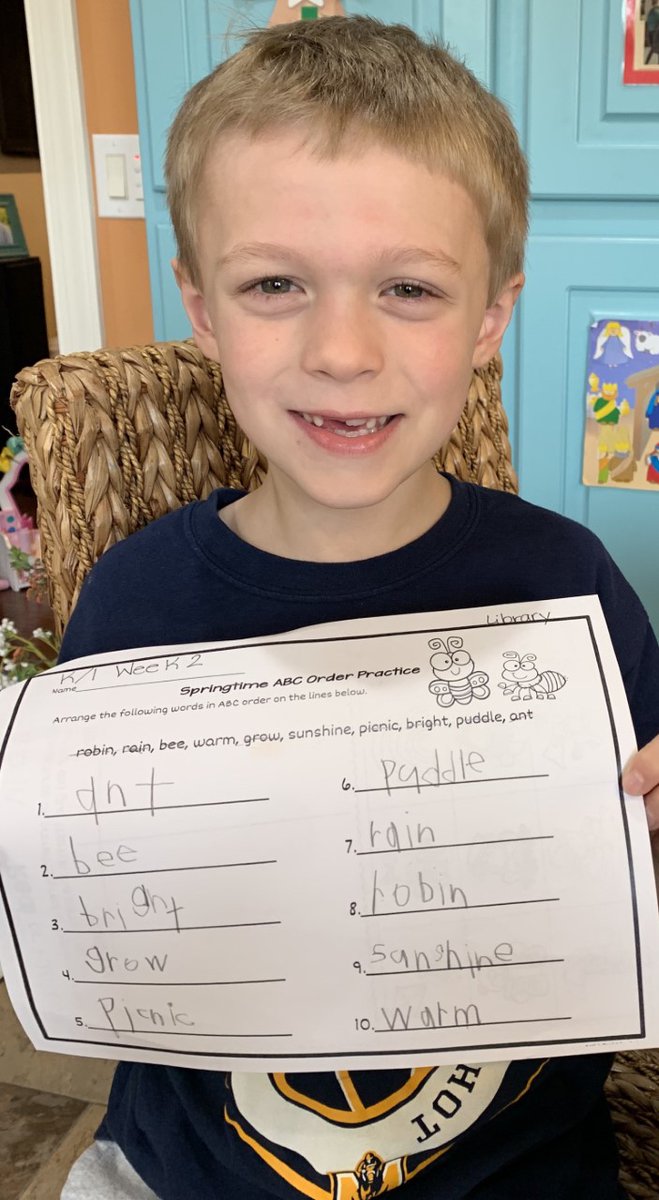 bethwood77's tweet photo. MES Students have gotten a hang of NTI Days!  These smiles have brightened my day!  #murrayschools @dwhitakertiger https://t.co/ILocKqGZMA