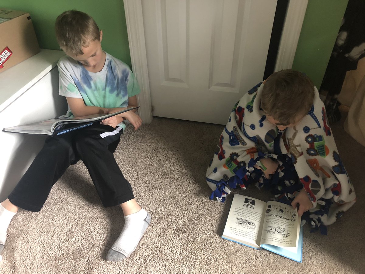 Loving the challenge to read today- twist my arm!!!! <a href="/SmokyRow1/">Smoky Row Elementary</a> #smokyrowathome