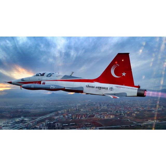 turkishstar6's tweet photo. 🇹🇷Turkish Stars6™🇹🇷
🇹🇷 @TurkYildizlari 🇹🇷
#turkishstars #türkyıldızları #turkyildizlari #turkhavakuvvetleri #turkishairforce #turkishmilitary #air #aircraft #pilot #sky #harbiye #turkishairlines #hho #plane #turkiye
#havaharpokulu #havacılık #avgeek #photography https://t.co/WHgVcgHmZU