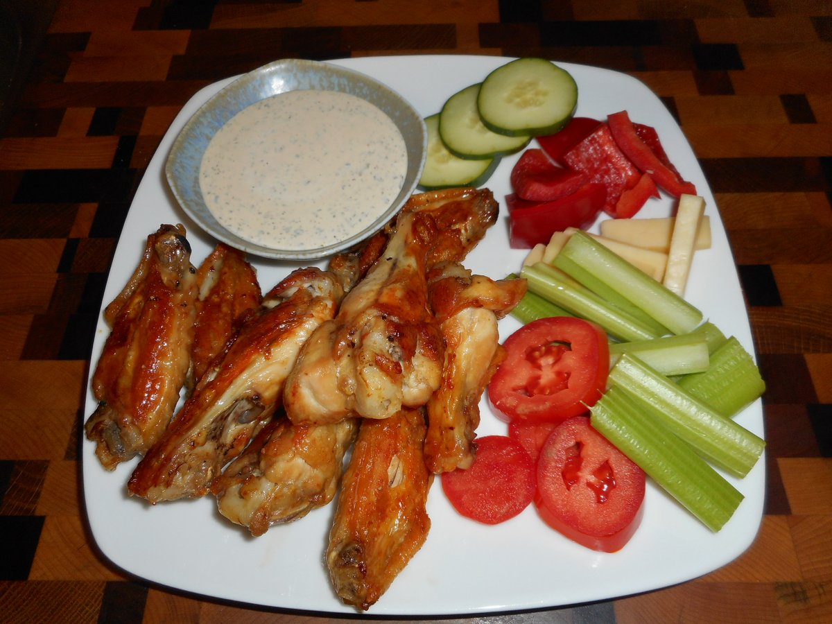 LCHFDetective's tweet image. Having ZeroCarb Buffalo Wings bit.ly/1mzP8GT with Ranch Dressing bit.ly/30ObABA for dinner later this afternoon.
#keto #zerocarb #lowcarb #ketorecipes #lowcarbrecipes