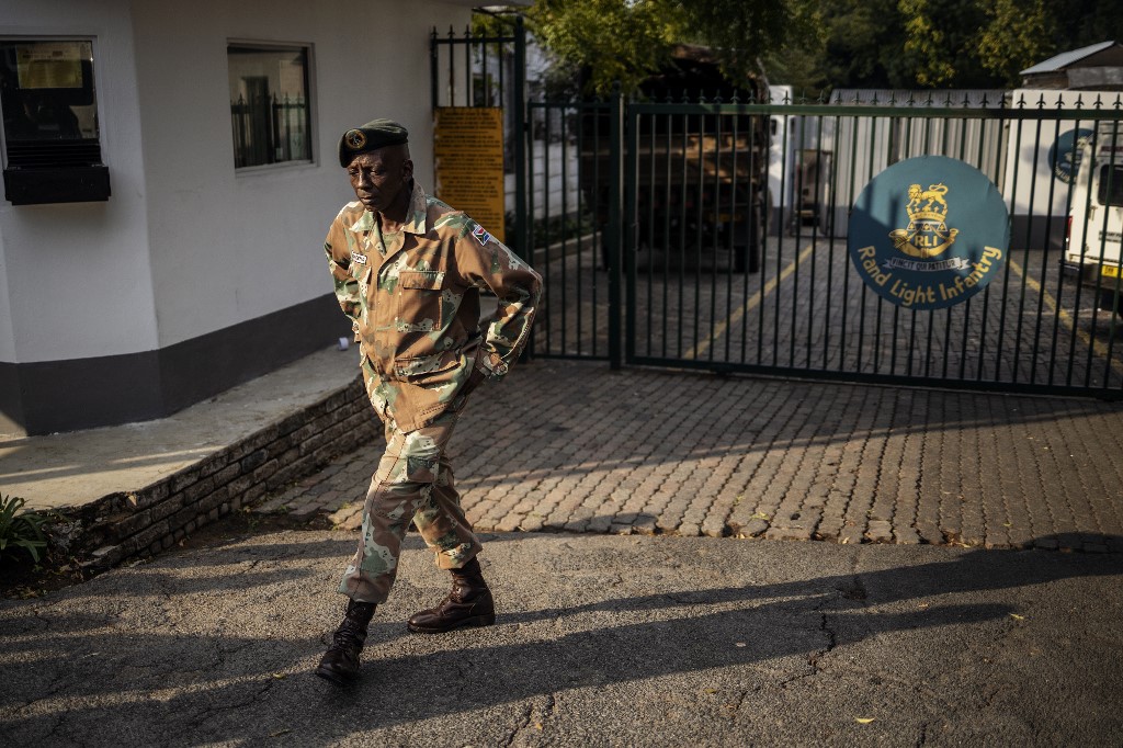 News24's tweet photo. LIVE | 21 day lockdown: Individuals will not be allowed to leave their homes except under strict circumstances - Ramaphosa

#shutdownsouthafrica #LockdownSA #ShutDownsa

https://t.co/JCW5ZcHcVL https://t.co/5NTXdiRPNA