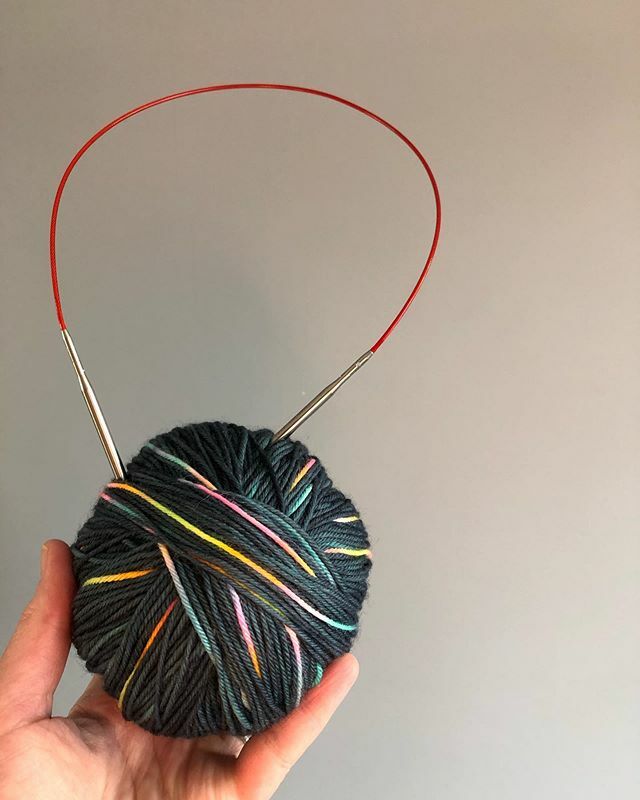 I will get Zip Cowl cast on today if I'm up till midnight!!! I will be using a 35cm cable for anyone who drop me a line and my favorite short @officialchiaogoo 
First day of just one kid home for me was very time consuming and I'm very grateful the the b… ift.tt/3ahf31o