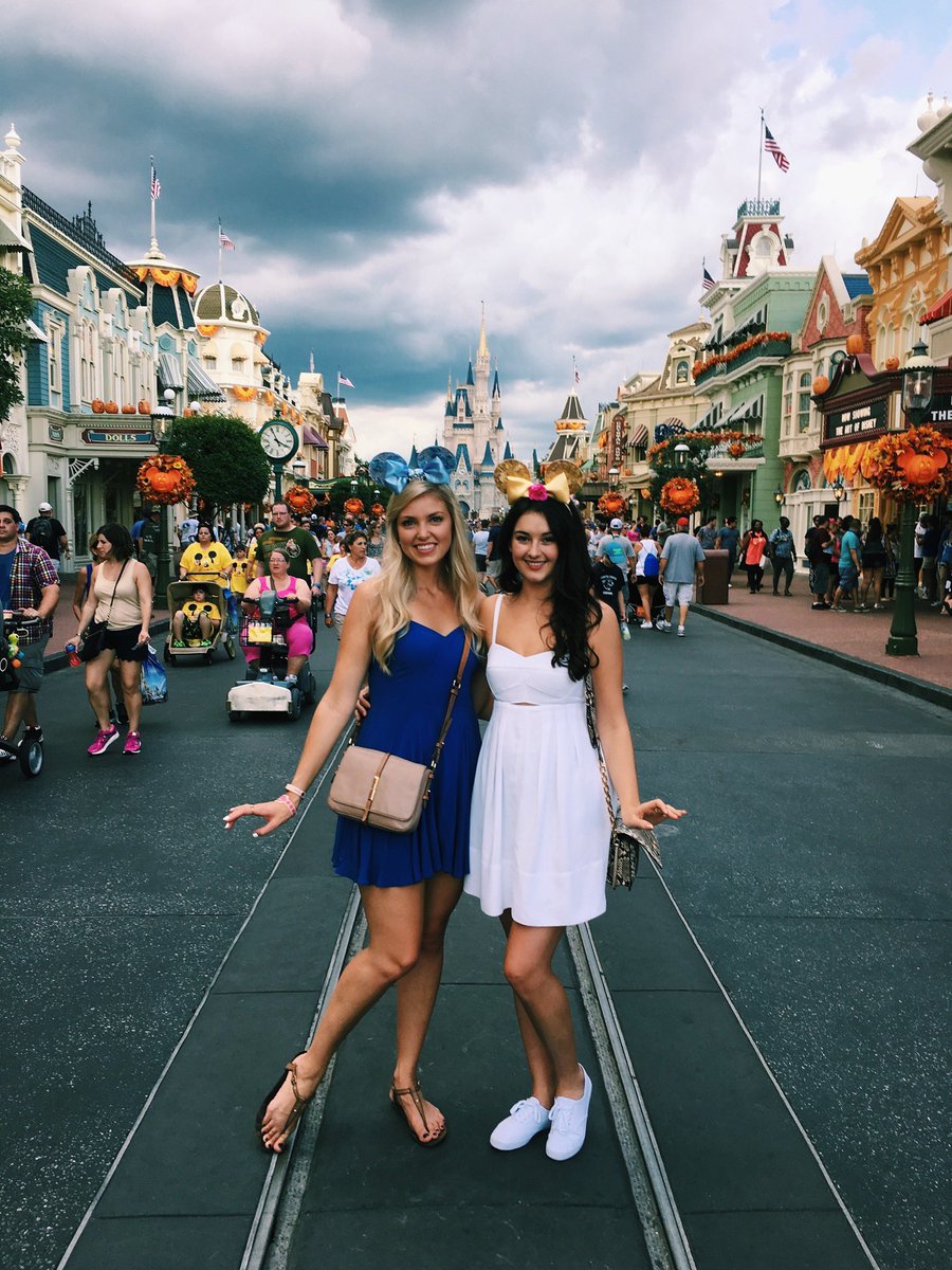 GlassSlipperPrincess tweet media