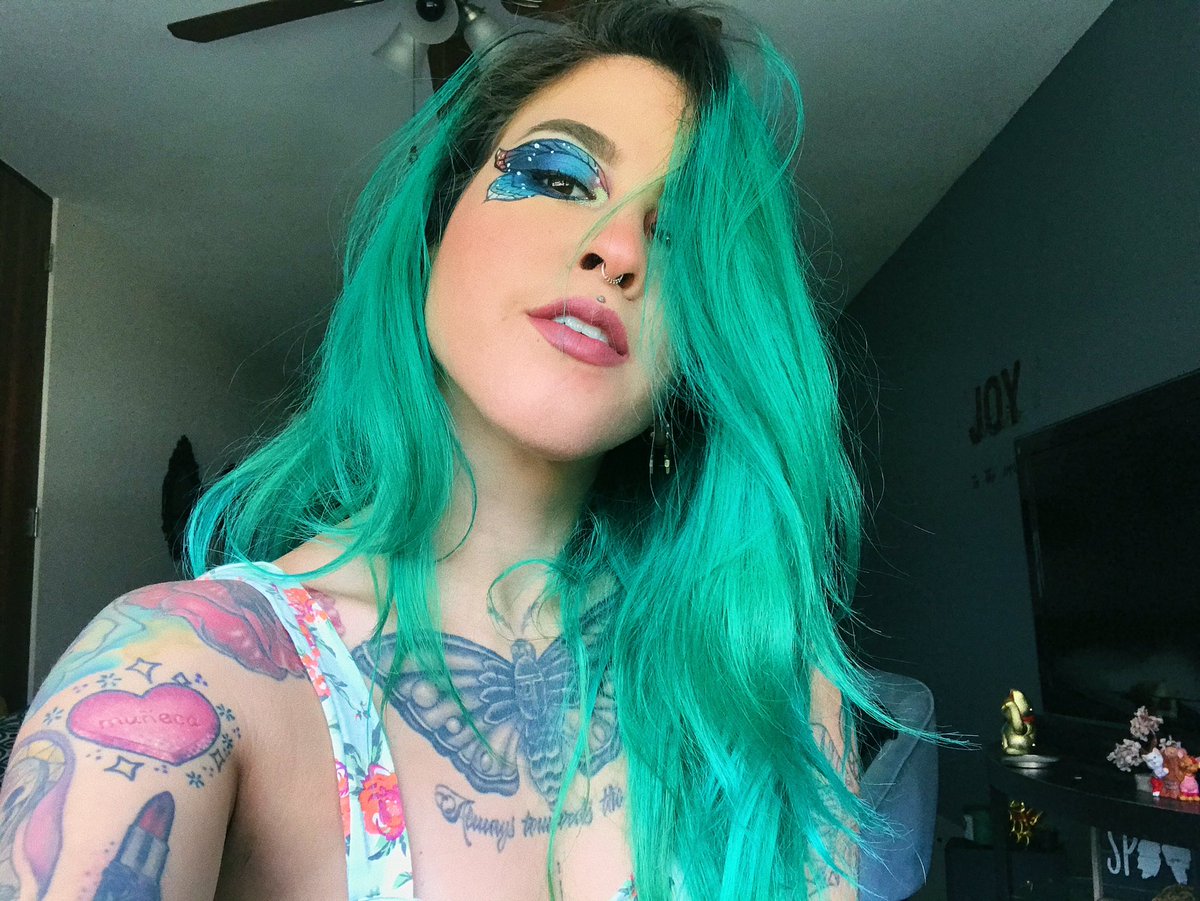 seawitchx's tweet photo. Butterfly make up inspired. 🦋 || More like quarantine inspired, but you get it. || #RookieInTraining https://t.co/UdljfdKIZM