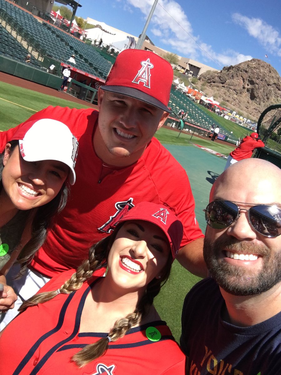 ChadDStone's tweet photo. @ryanfagan @MikeTrout https://t.co/AMjLnBFF4N