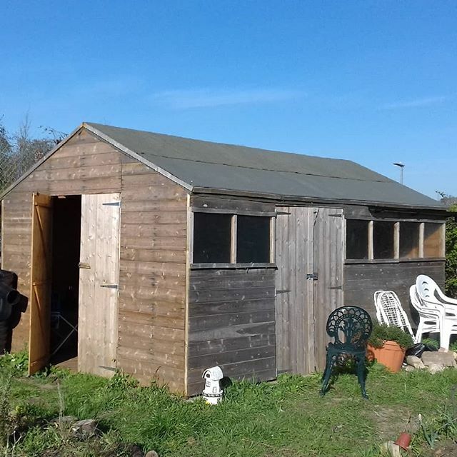 .
Hello waterproof roof.
Social distancing and self isolation brings much time to do the Jobs that have been sitting there for weeks. .
Ready for those showers we might get sometime in the near future.
.
We're not completly stopping life. And the out doo… instagram.com/p/B-FgxfWAjI_/