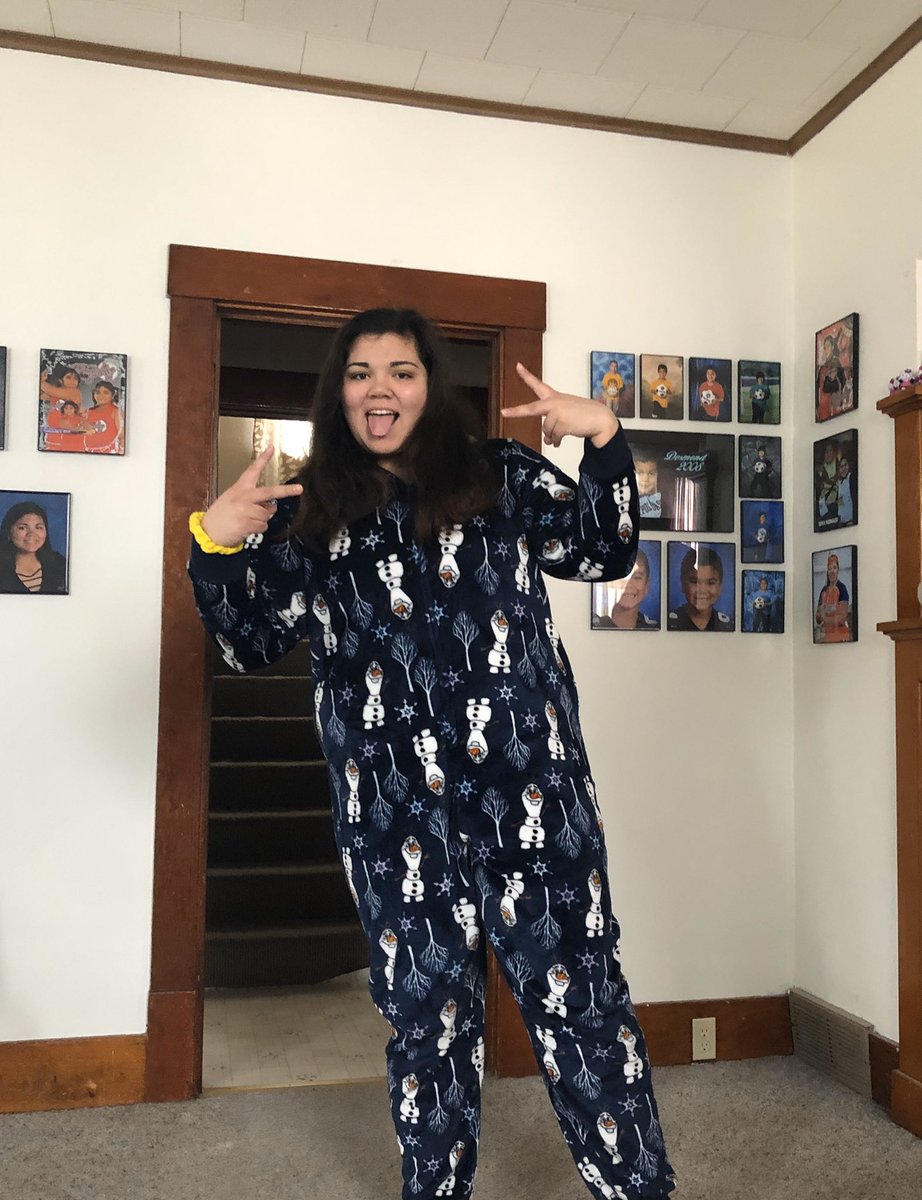 XenaMangler's tweet image. Spirit Week Day 1 😴
@CHSROYALARMY @MrKuchCHS #spiritweekchallenge