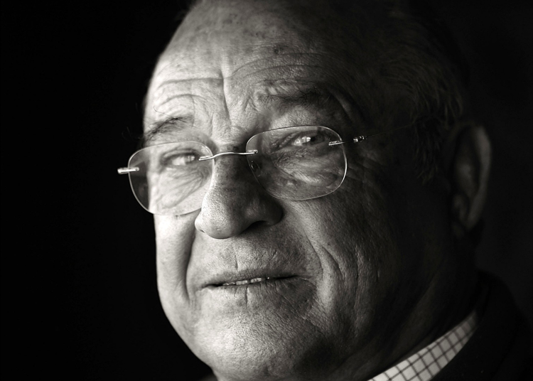 Otra víctima de esta horrorosa pandemia. Una eminencia en el mundo del toro y fuera de él. Un sabio, un genio.  Descanse en paz Don Borja.