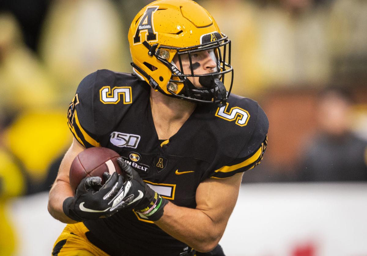 Very grateful to have received an offer from Appalachian State University!!! @Card88well <a href="/coach_sclark/">Shawn Clark</a> @Mansell247 <a href="/ChadSimmons_/">ChadSimmons</a> <a href="/RecruitGeorgia/">Recruit Georgia</a> <a href="/AppState_FB/">App State Football</a> #GoApp