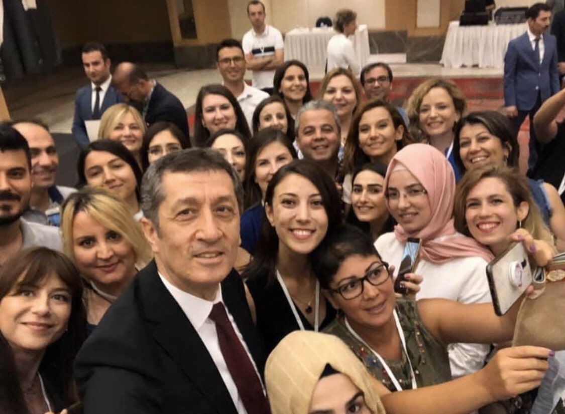 Biz sizi gönülden sevdik, gönülden de destekleriz.  <a href="/ziyaselcuk/">Ziya Selçuk</a> #ZiyaSelcukİyikiVarsın #YanındayızZiyaSelcuk