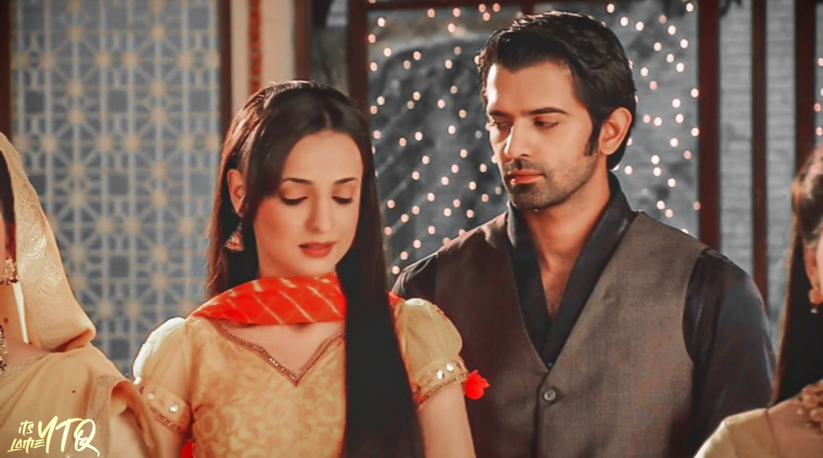 K: 'Chudiyan hain.'A: 'Haan toh?'K: 'Toh kya? Hum sirf yeh pooch rahe hain ke kya aapne inhe humare liye khareeda tha?' Khushi deliberately showing off her bangles to Arnav to get an answer from him was so cute  #SanayaIrani  #BarunSobti  #IPKKND  #Arshi  #IPKKNDRewind