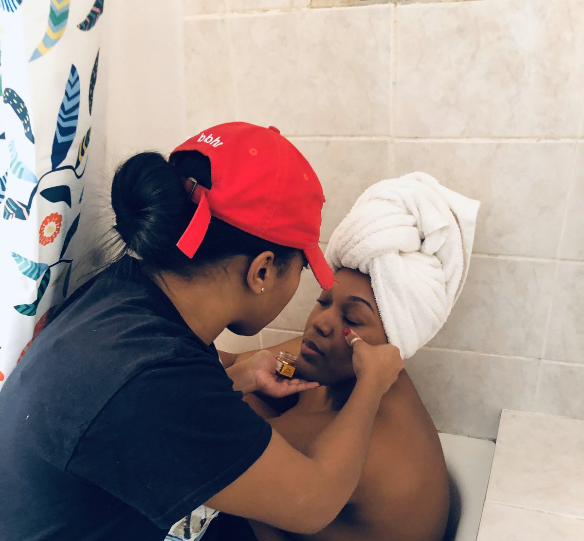 Six Stones Productions: On the Set
-
#Film
#Movie
#Drama
#Director
#Producer
#FilmMaker
#Cinematography