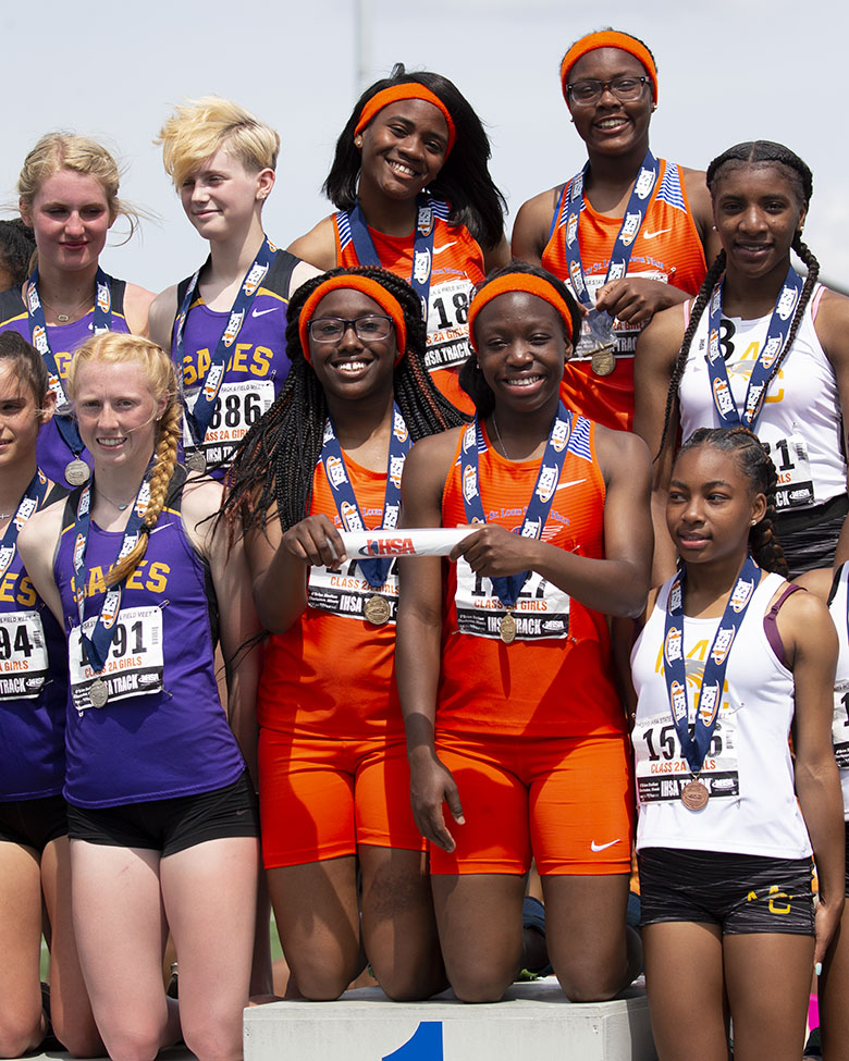 stlsportsphoto's tweet photo. 2019 -  4X200 @IHSAState champion Flyers finished more than 3 seconds ahead of the 2nd place finishers.  All return to defend their title.  Special group, look forward to watching them run.  @tceschman @NormSanders @JJKWILPrograms @DarrenSunkett @PhotoNewsWire @Simba426 https://t.co/rSB5FGHjAY