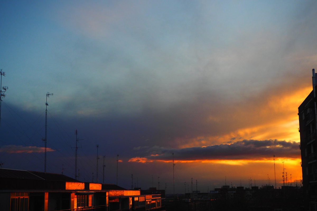 ilorancab's tweet photo. @alcorconcultura #DESDETUBALCONALCORCON Hoy al atardecer https://t.co/NR7EzSGz22