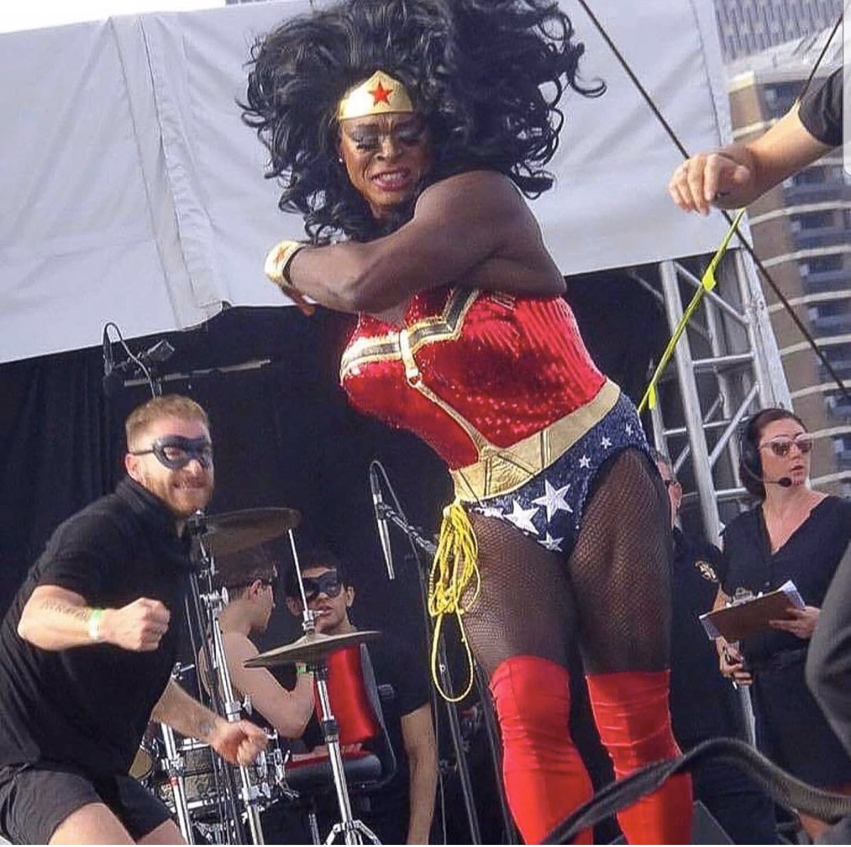 WorldOfWonder's tweet photo. Today, we lost a legendary nightlife legend. Mona Foot, a staple of classic NYC nightlife, has passed away from COVID-19. 

Rest in power, queen. 💖 https://t.co/4cTEaRn7tb