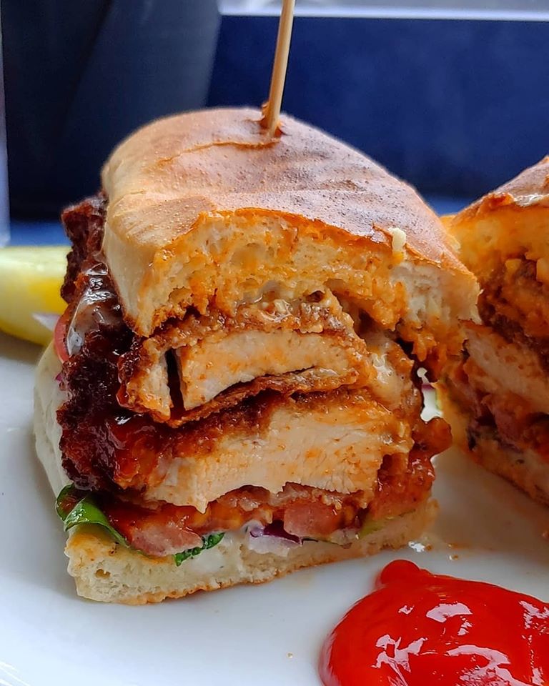 LocalRestWeek's tweet image. Looking for dinner plans tonight? Look between the buns😉

The infamous Chicken Finger Sub from Cafe 59 is the perfect Buffalonian comfort food!

Order tonight and #supportlocal