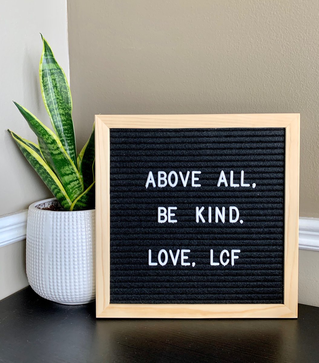 LdnCommFdn's tweet photo. It is so important for us to come together as a community &amp; show compassion &amp; kindness to one another, especially during these trying times. Visit our website for a list of resources &amp; ways that our community has stepped up to help those in need.
https://t.co/4bAF1hkK38 #LdnOnt https://t.co/WfHzKs3euR