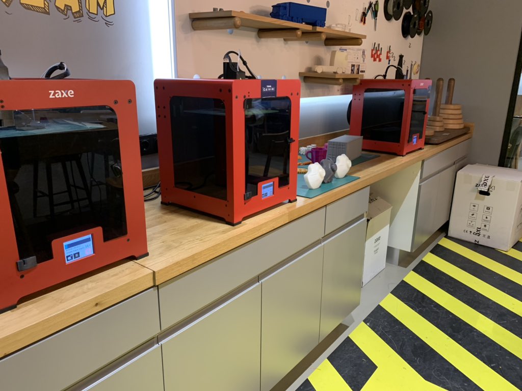 Düşünmekten 💭
Çalışmaktan ✍
Üretmekten 👨‍💻👩‍💻vazgeçmiyoruz!

TÜGVA İcathane’de güzel işler çıkmaya devam ediyor. Bu kez de maske tasarımı yaptık! 

İhtiyaç Halinde 3D Yazıcılarda Basılacak Tasarımlarımız Hazır 😷 😷 

Bizim yapacak daha çok işimiz var! 😊