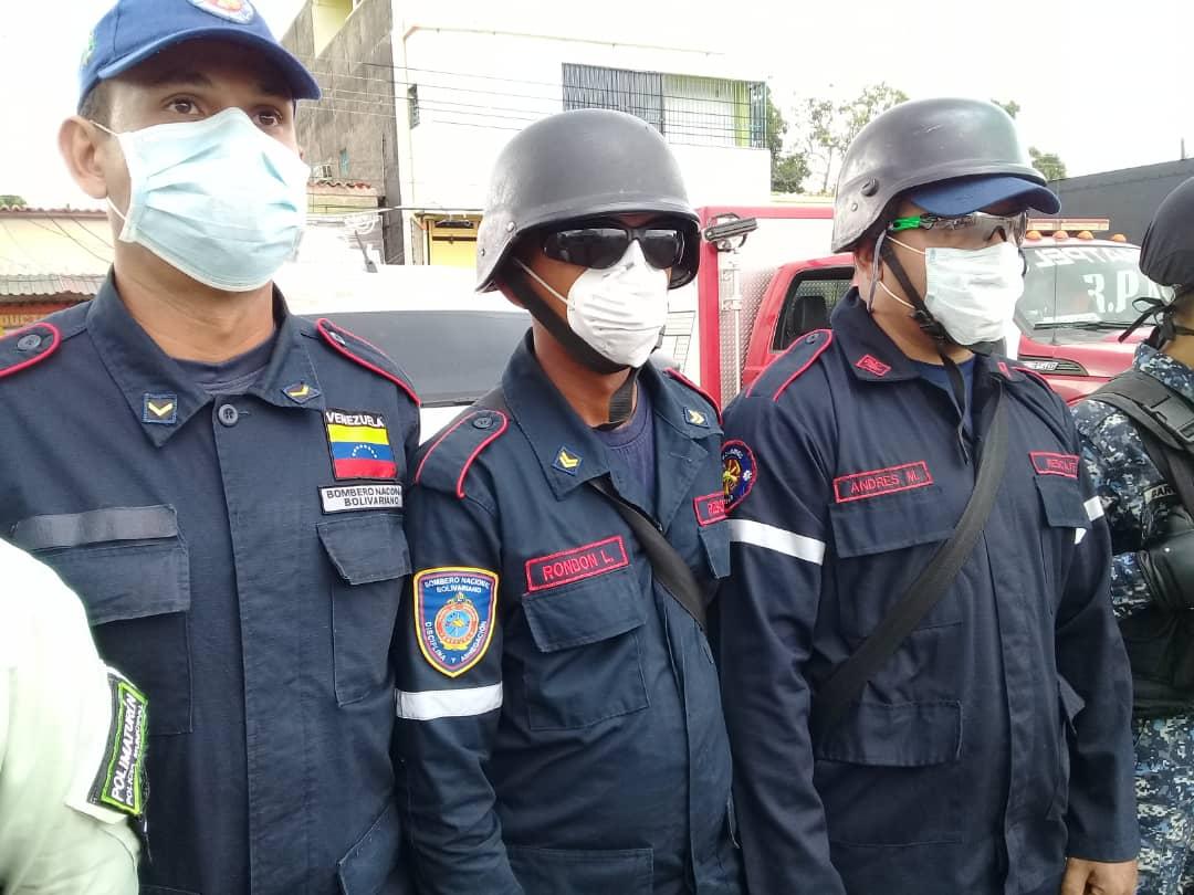 yelitzePSUV_'s tweet photo. Cabe destacar que están presente todos los cuerpos de seguridad y prevención, así como también la Dirección Regional de Salud, Epidemiología, Barrio Adentro, Alcaldía de Maturín y Malariología.

#TrumpLevantaLasSancionesYa
#23Mar https://t.co/3cibkl1KCx