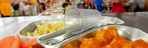 #CoronavirusLH <a href="/LHAjuntament/">Ajuntament de L'Hospitalet</a> repartirà porta a porta les targetes moneder emeses per la Generalitat i adreçades als usuaris de beques menjador. La distribució la faran, a partir de dimarts, personal municipal i voluntaris.
👉lhdigital.cat/web/digital-h/…