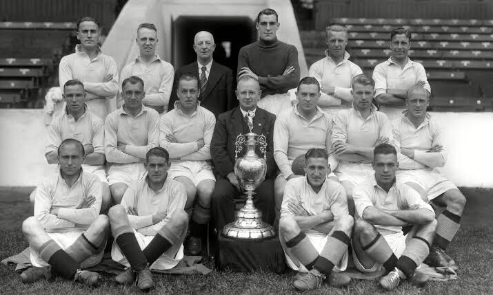 #11 Kings (1937) City won the league in 1937 for the first time (Scored 107 goals). Halfway through the season City were in 10th place but after a 1-0 derby win, they went on an 18 game unbeaten streak to win it while United won only 4 of their remaining games & got relegated