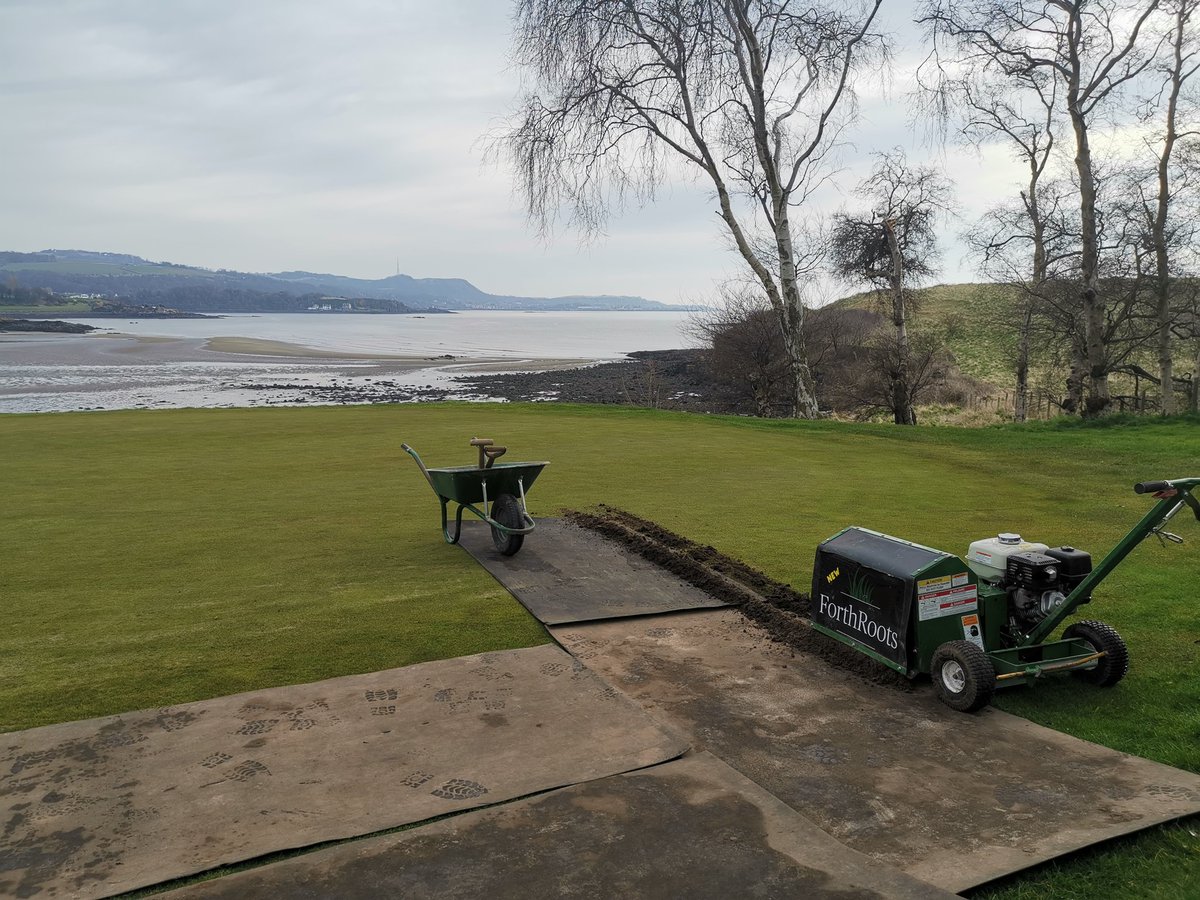 forthroots_'s tweet photo. Stunning view today @AberdourGC roughly 220LM of sand slitting drawing moisture back towards a main drain on the surround. #linkageisthekey https://t.co/6bqDgfdwJt