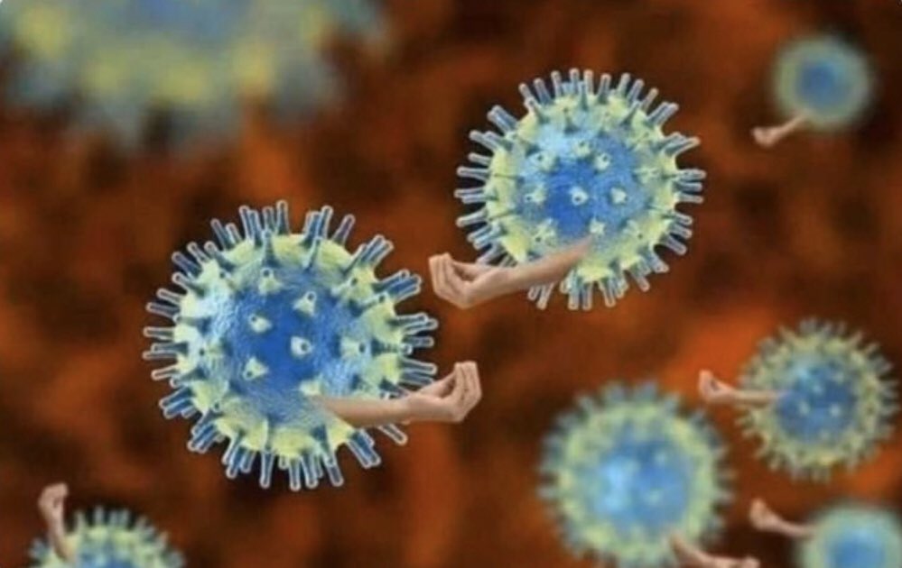 👩🏻‍🦰: حبيبي انا خايفة من كورونا.
👨🏻: حبيبتي لا تخافي وانا معاك 
👩🏻‍🦰: فديتك. 

- كورونا.