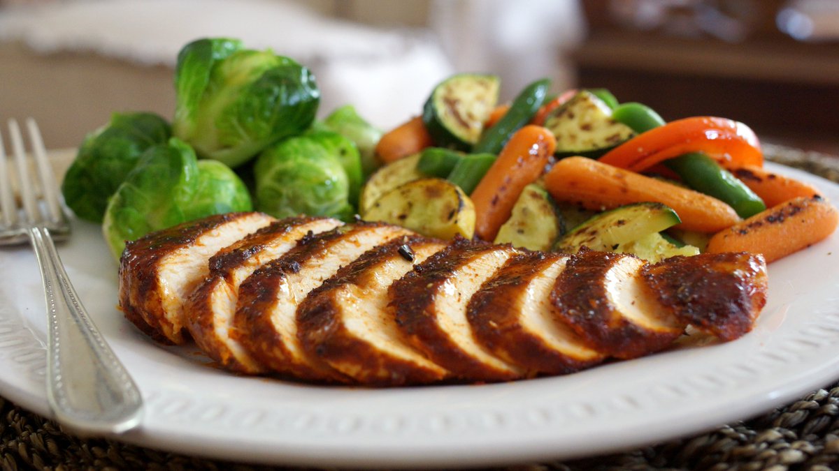 Shelter in Place? We're still shipping food to your door. No need to leave your house. Order here: personaltrainerfood.com/spindex.php