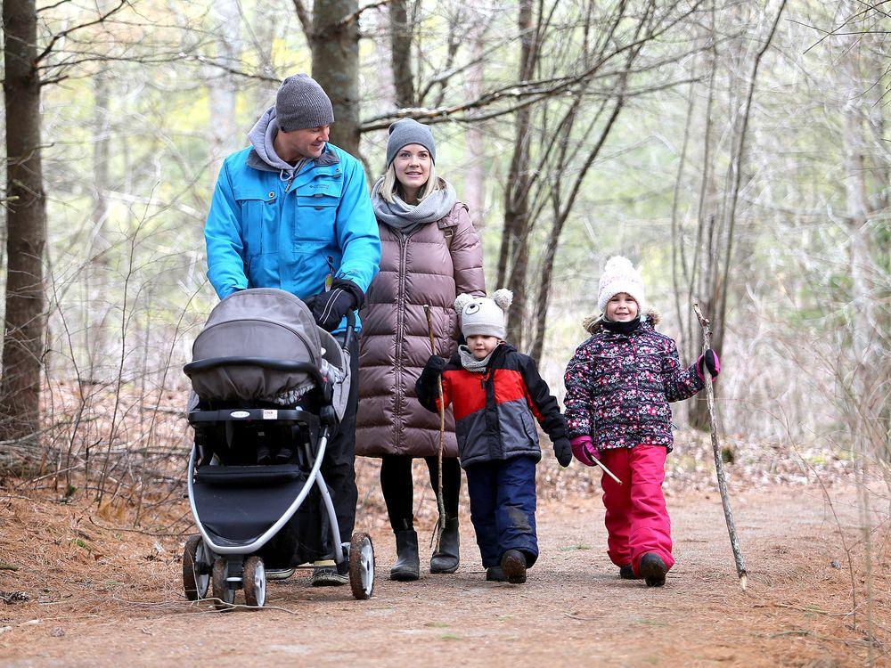 How to stay healthy in Kingston while maintaining social distancing thewhig.com/news/local-new…