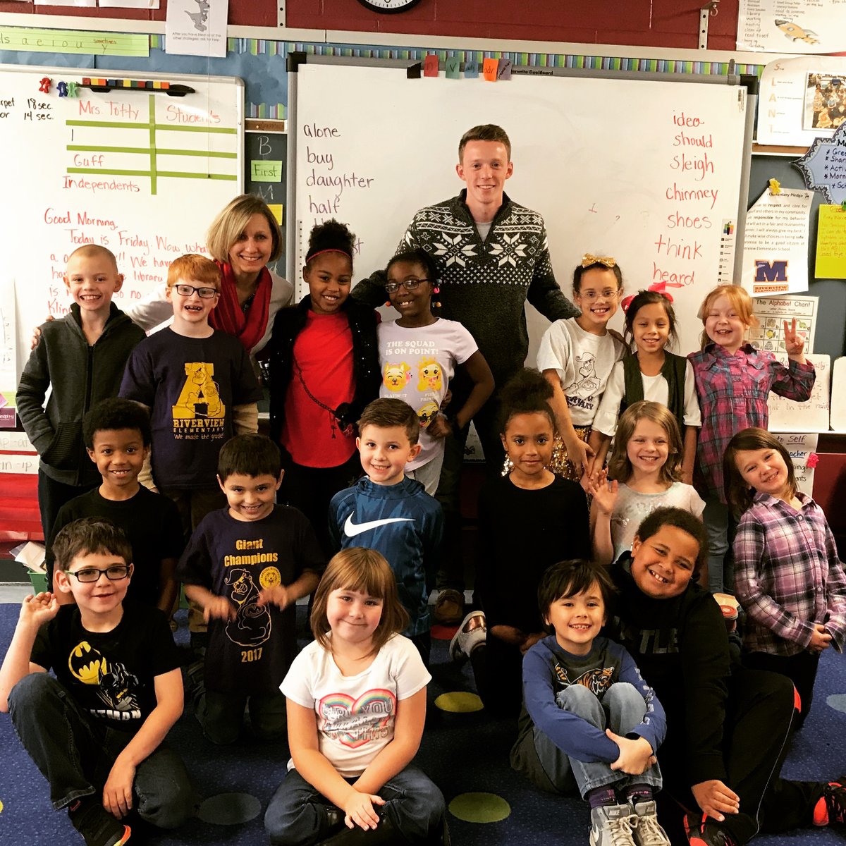 IWUWildcats's tweet image. The Wildcat Reading program started out as an opportunity to read to Riverview Elementary School, but @IWUsoccer player Isaiah Kline felt the calling from the Lord to go one step more! #MISSIONINACTION #18TEAMS1PROGRAM

FULL STORY: iwuwildcats.com/article/7010