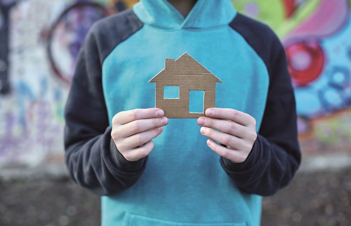 Bristol City Council is appealing to hotels, B&amp;Bs, Airbnb hosts and student accommodation providers to help us find 450 beds for rough sleepers and homeless people so we can help protect them from catching coronavirus. #WeAreBristol Find out more: gapi.io/6QQq